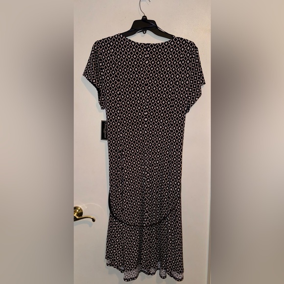 Jessica Howard, navy and cream dress - Picture 5 of 5